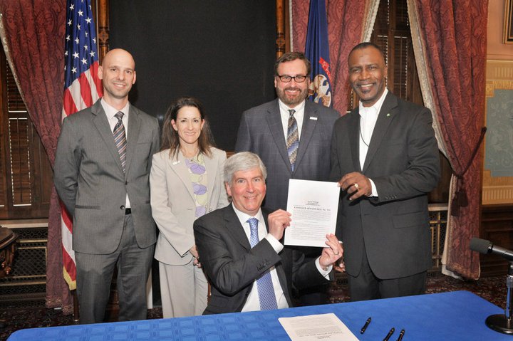 Images from 
State Gives Company $1.65 Million, Creates Zero Jobs and Goes Out of Business